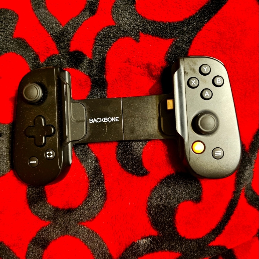BACKBONE One Gaming Controller for Android & iPhone 15 Series (USB-C) 2nd Gen